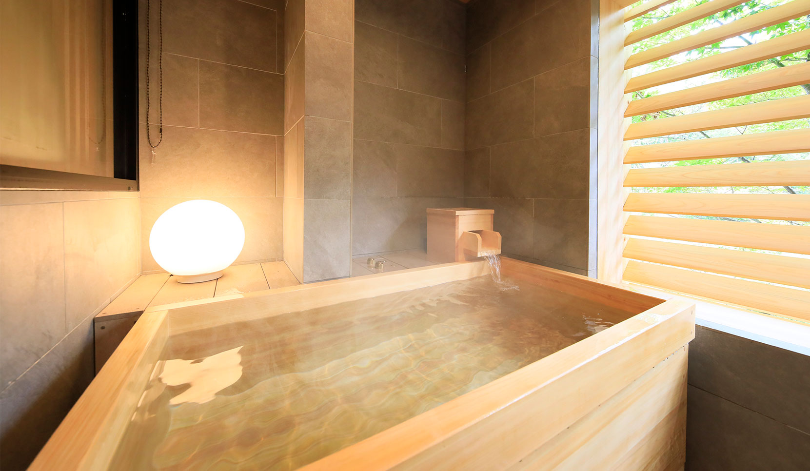 ゆるり箱根 with DOGS 半露天風呂付き客室